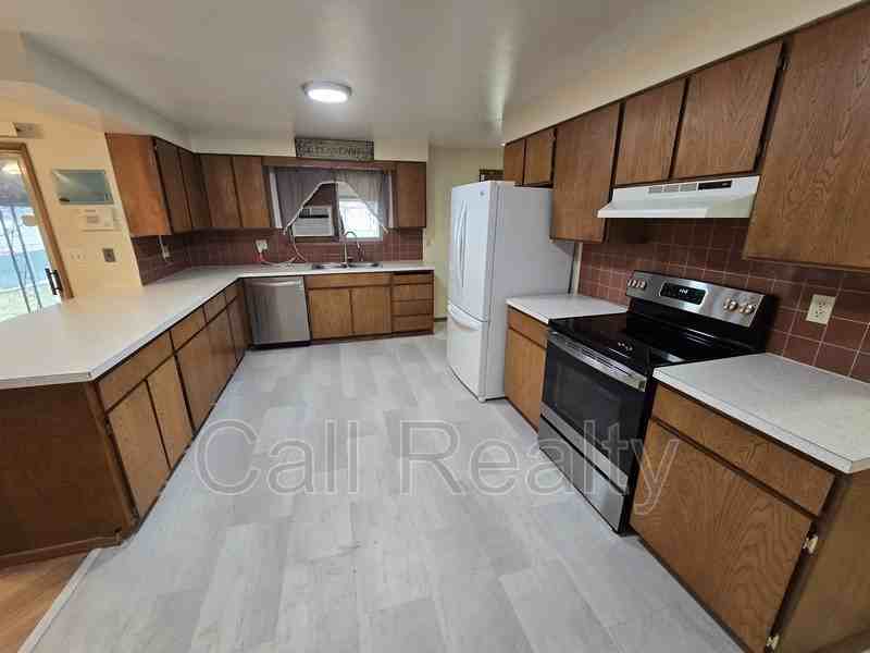 4023 N Argonne Rd - Photo 6 of 15