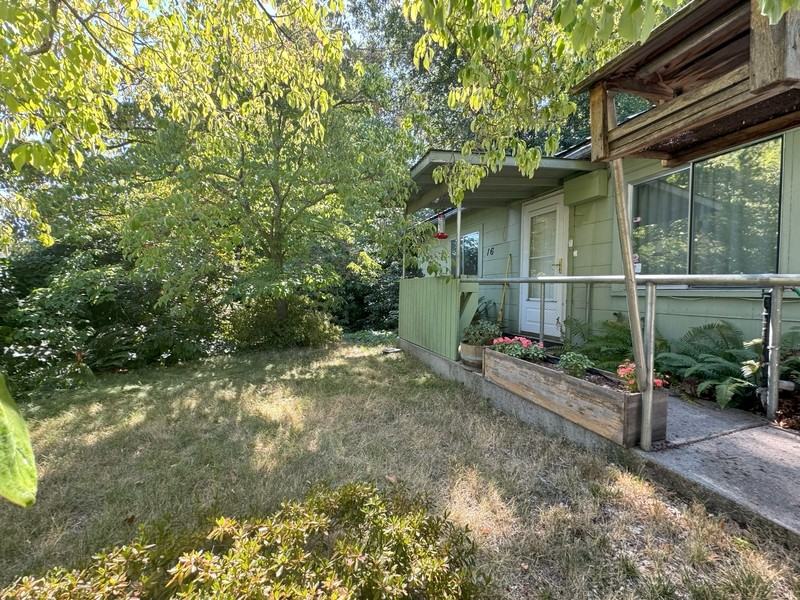 16 Van Ness Ave - Photo 2 of 22