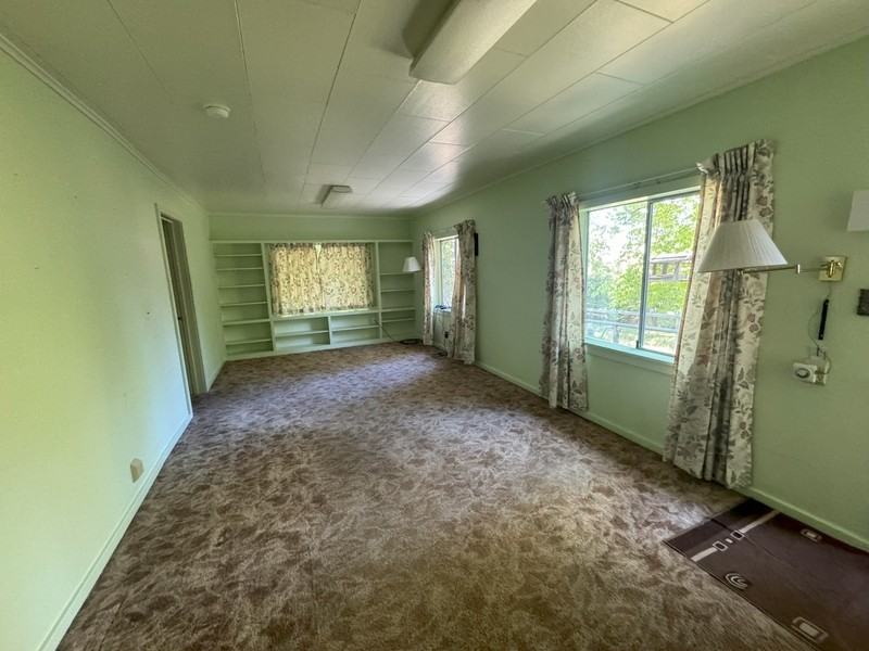 16 Van Ness Ave - Photo 5 of 22