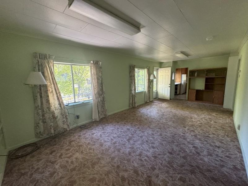 16 Van Ness Ave - Photo 6 of 22