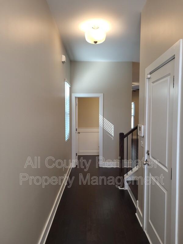 5728 Taylor Way - Photo 2 of 18