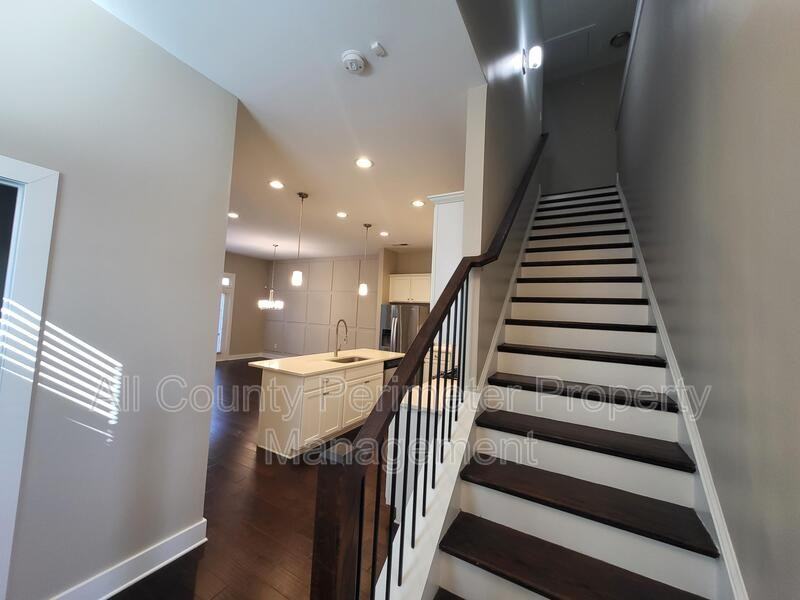 5728 Taylor Way - Photo 3 of 18