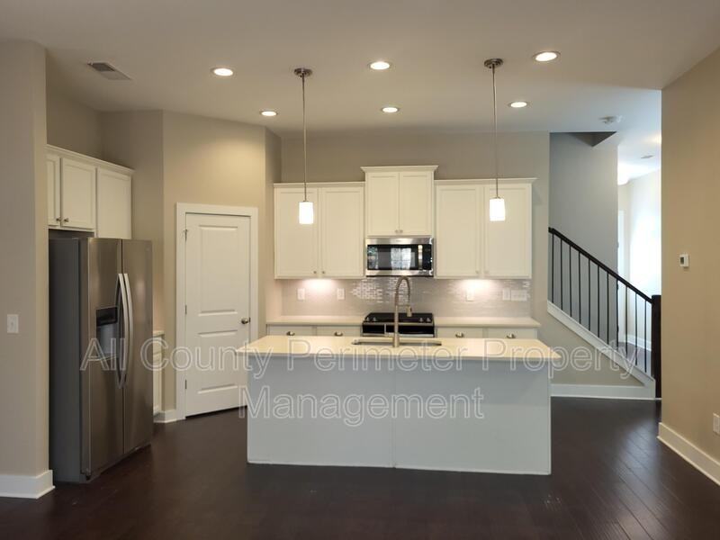 5728 Taylor Way - Photo 4 of 18