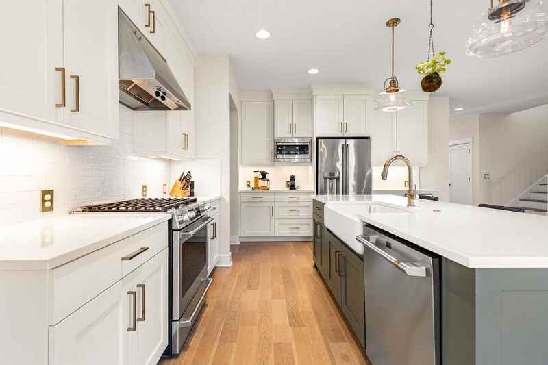 4090 Ne 6th Ave - Photo 2 of 33