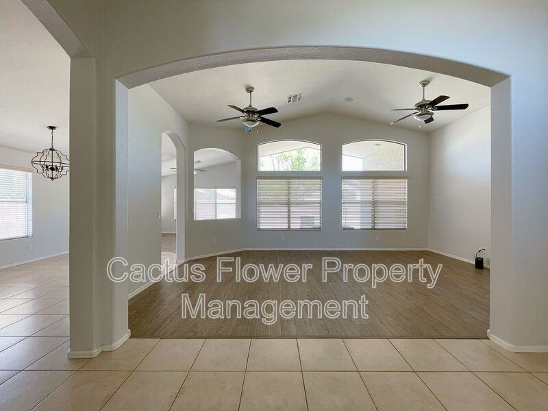 2392 E Morelos St - Photo 3 of 23