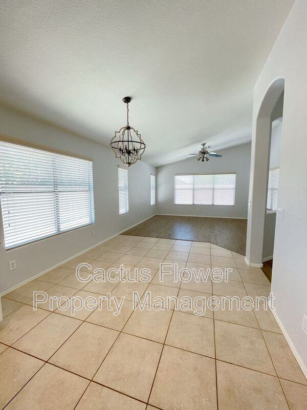 2392 E Morelos St - Photo 7 of 23