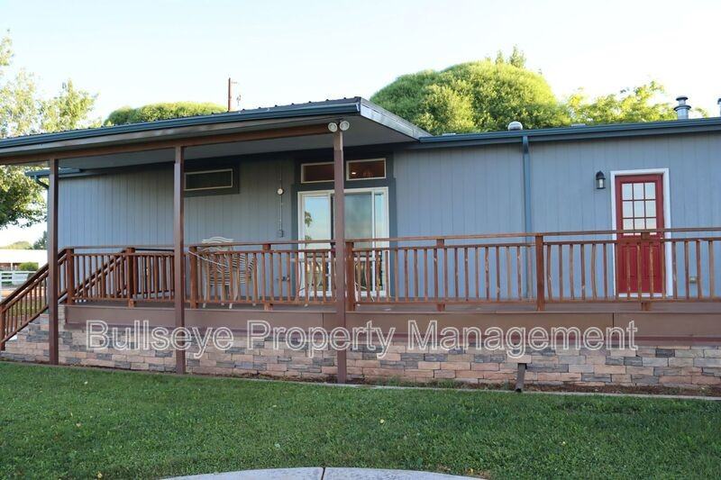 313 E 1/2 St N - Photo 5 of 34