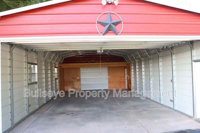 313 E 1/2 St N - Photo 6 of 34