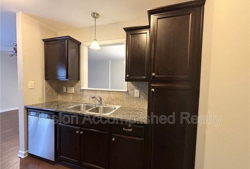 2644 Middle Branch Bnd - Photo 3 of 10