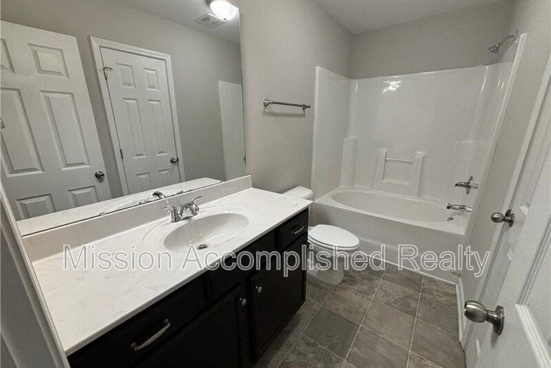 2644 Middle Branch Bnd - Photo 6 of 10