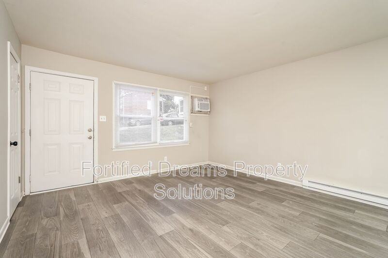 900 Lowdermilk St #900L - Photo 5 of 37