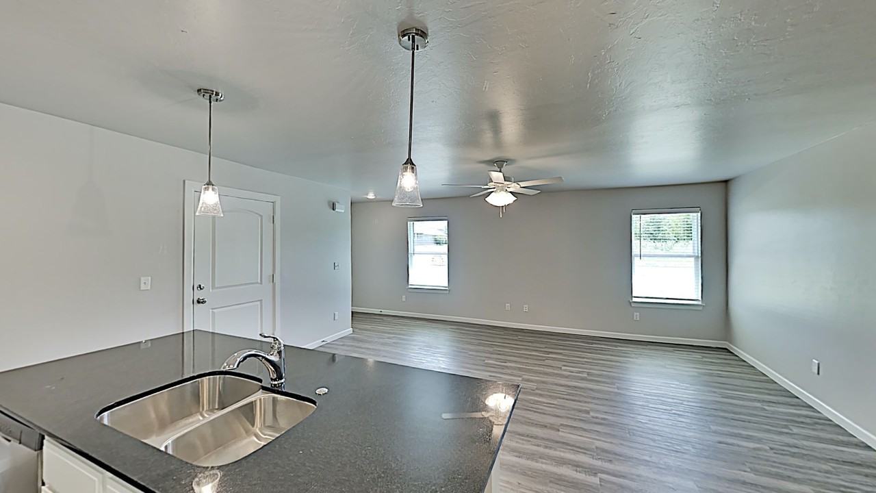 1300 Nw 111th St - Photo 7 of 18