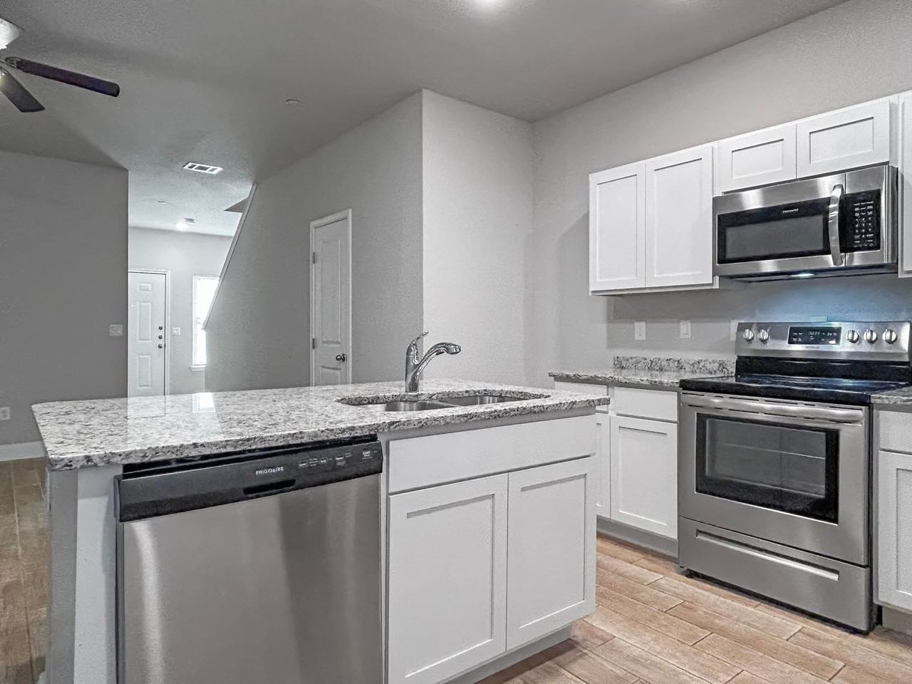 13006 Reid Mdws - Photo 7 of 21