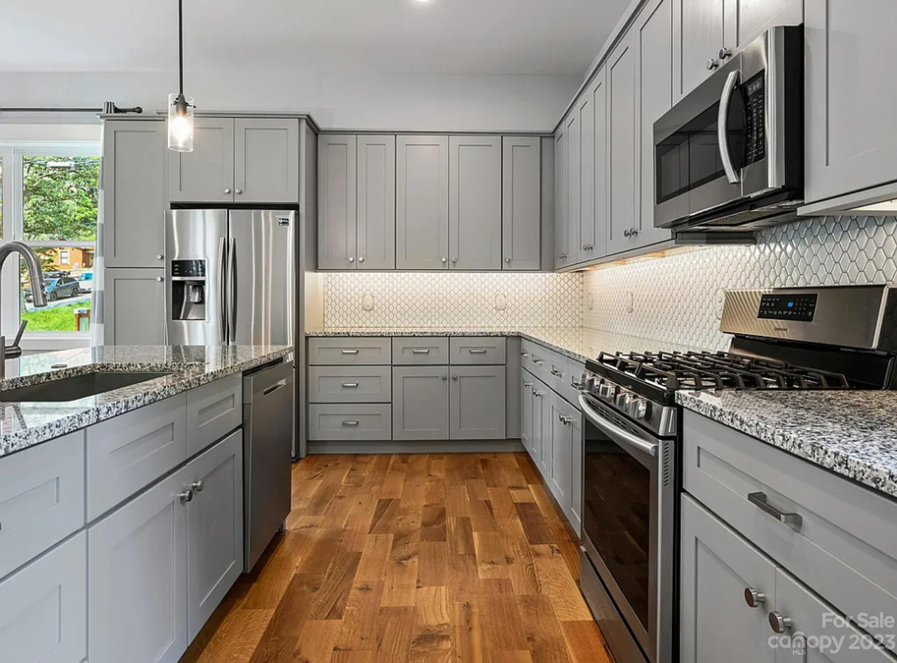 9 Pennsylvania Ave - Photo 7 of 22