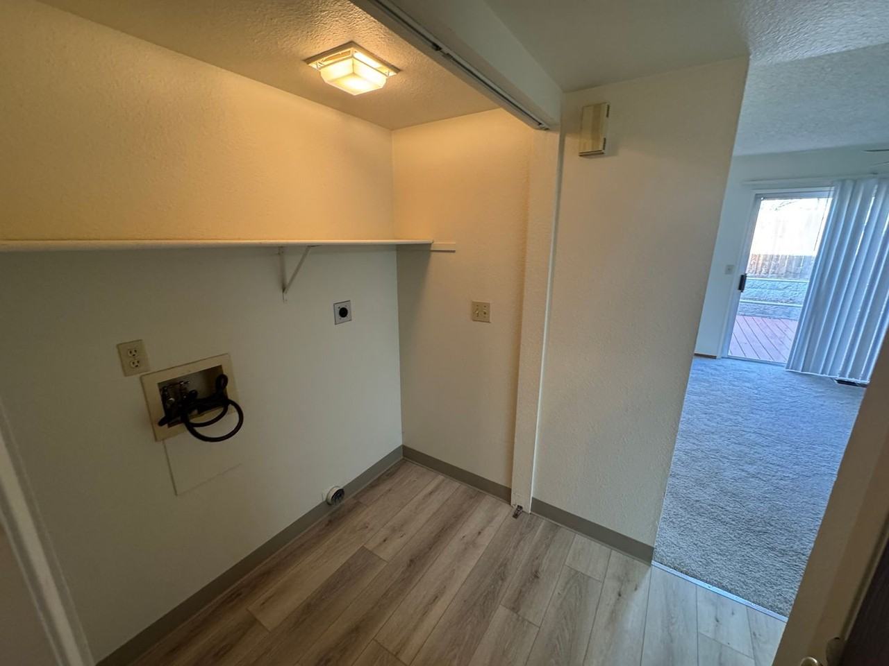 1675 Round Mountain Cir - Photo 6 of 22