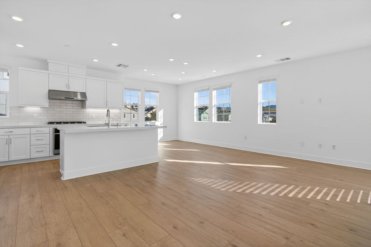 1220 Windmill Rd - Photo 7 of 24