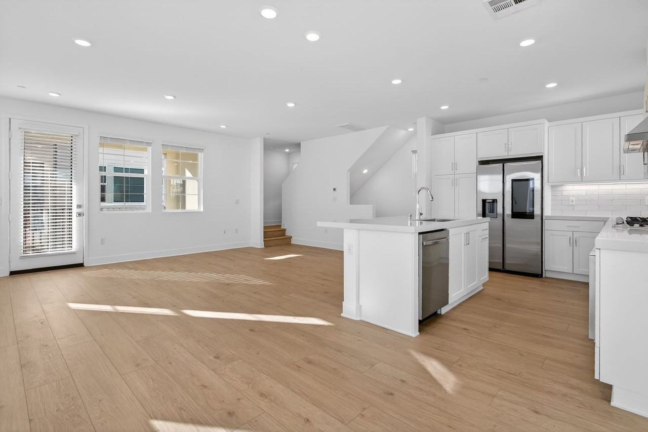 1220 Windmill Rd - Photo 6 of 24