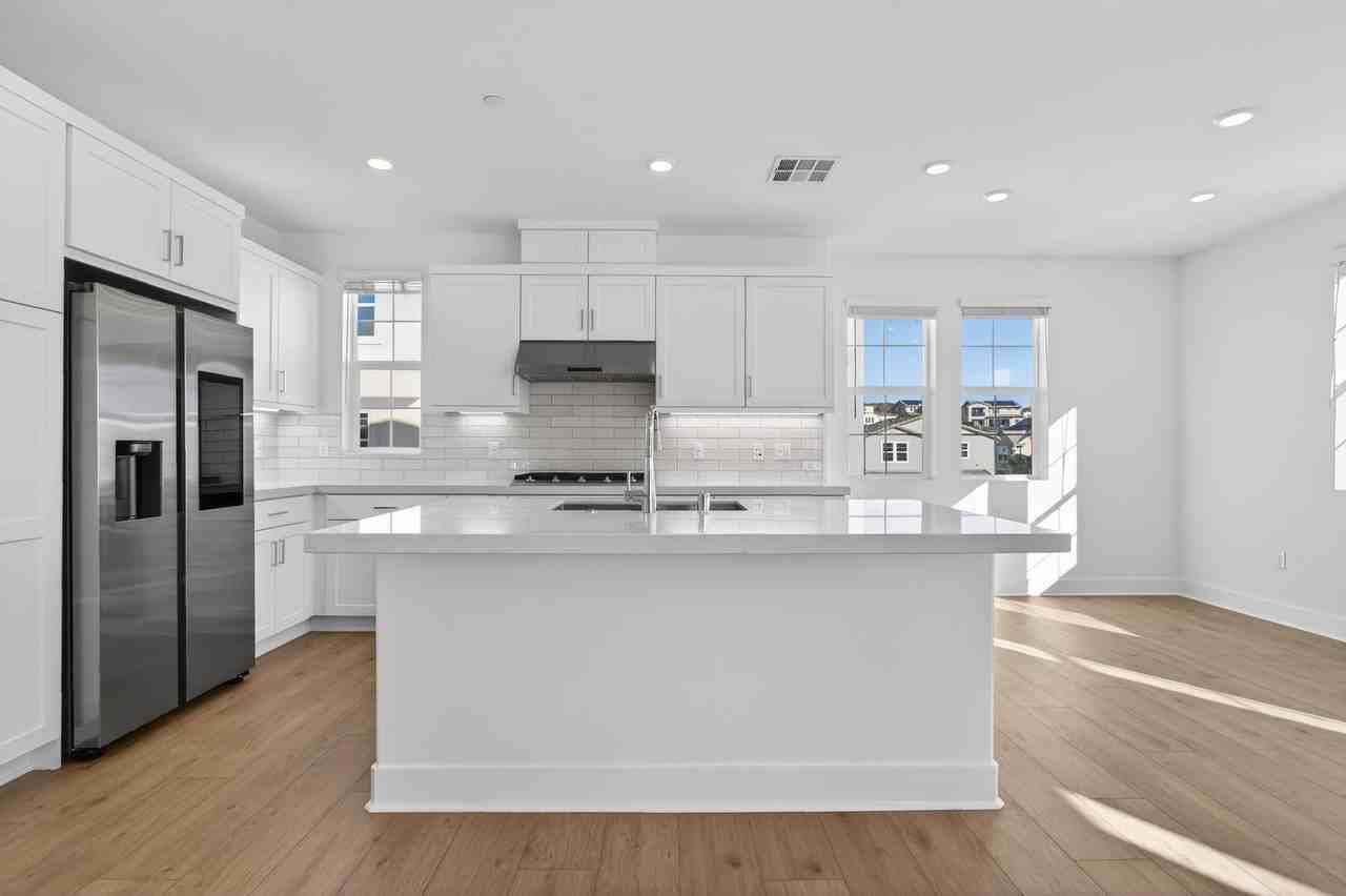 1220 Windmill Rd - Photo 3 of 24