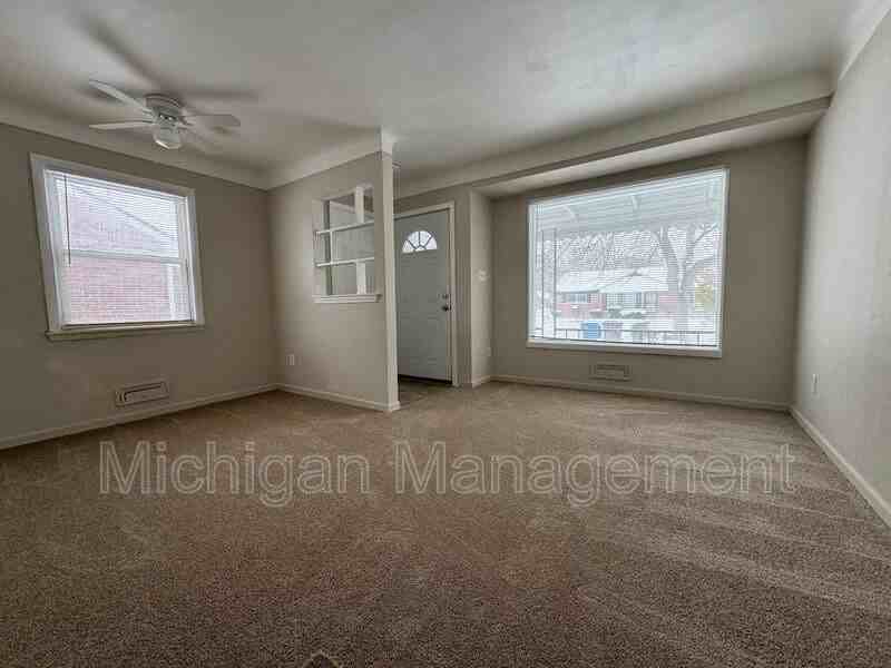 26431 Monticello St - Photo 3 of 27