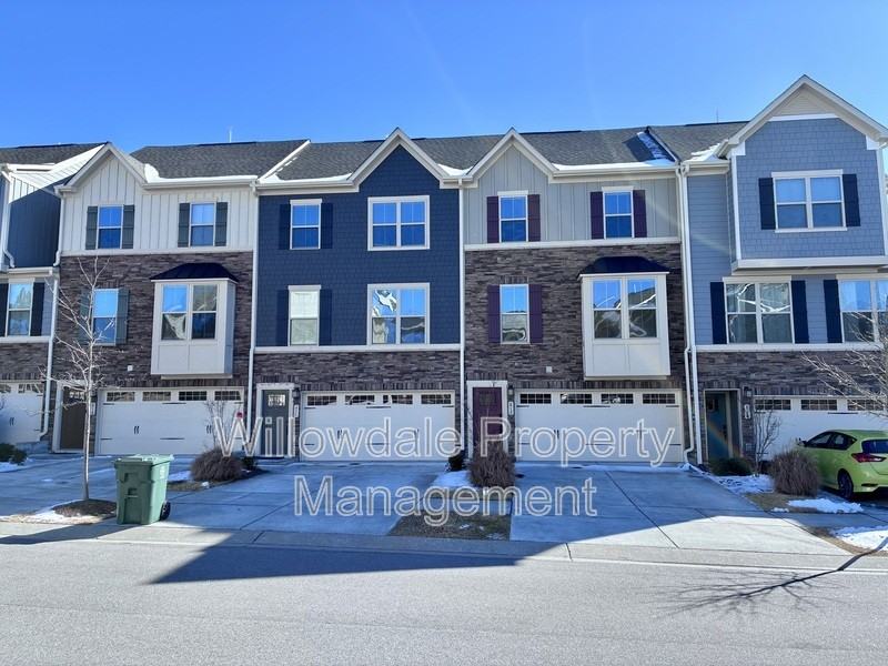 812 Channing Park Cir - Photo 2 of 27