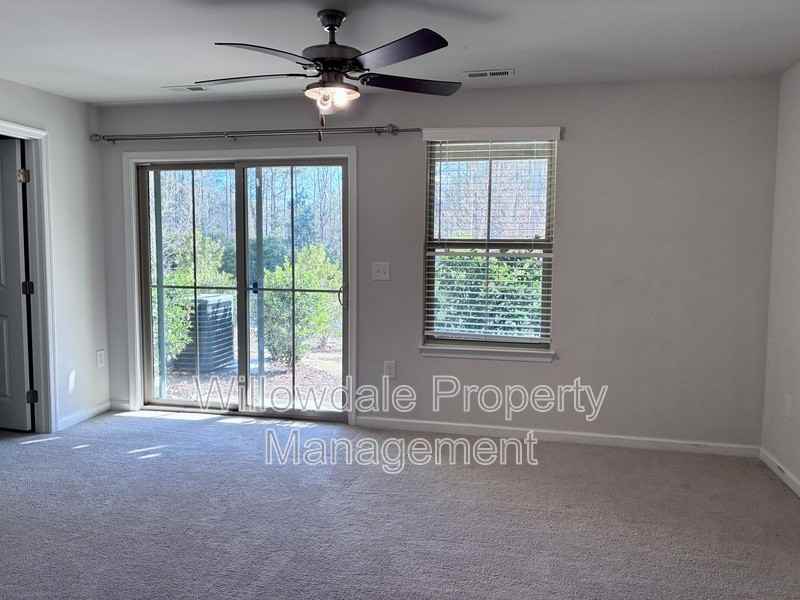 812 Channing Park Cir - Photo 3 of 27