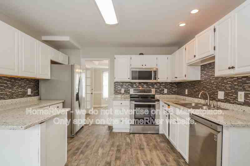 120 Blair Dr - Photo 3 of 22