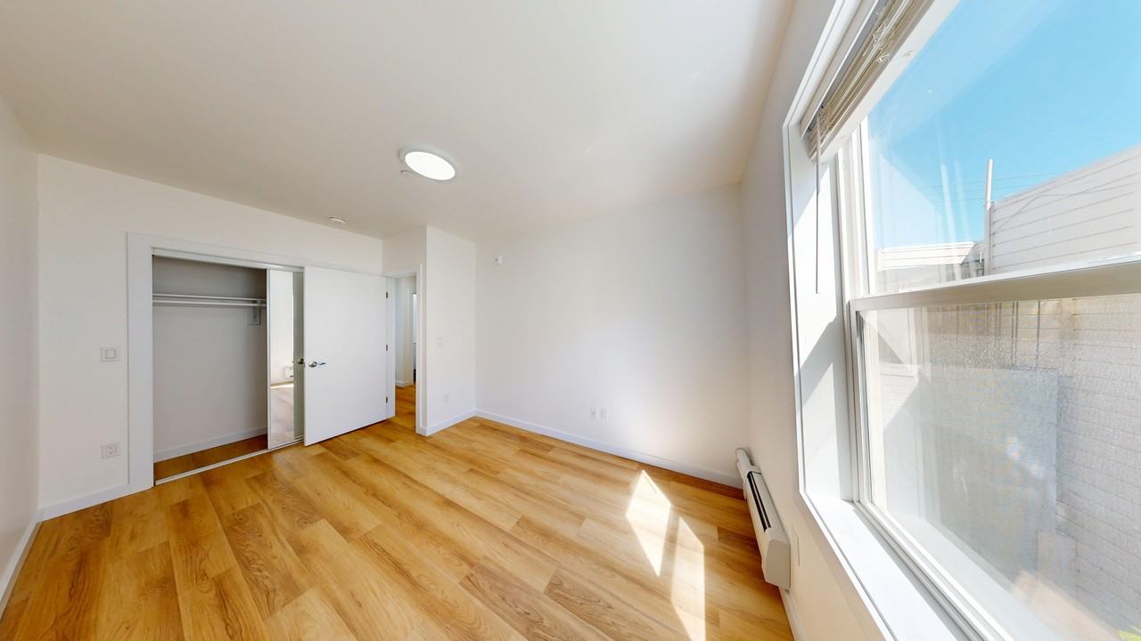 2844 Lyon Street - Photo 4 of 36