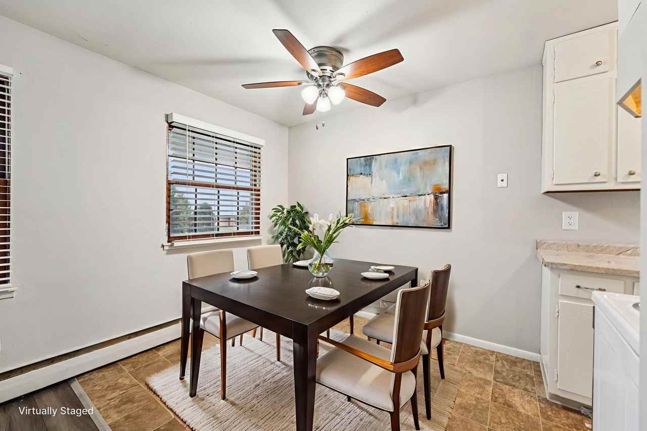 Colonial Terrace - Photo 4 of 39