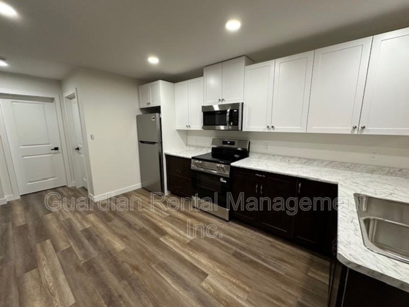 190 Bruin Cres #B - Photo 6 of 18