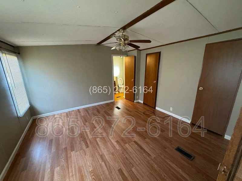 8413 Oak Ridge Hwy - Photo 7 of 9