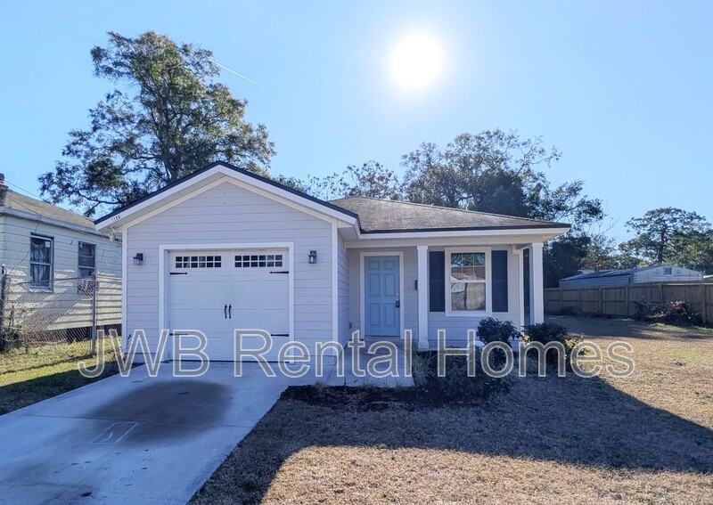 1156 Monmouth Way - Photo 2 of 19