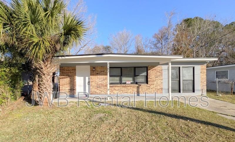 3143 W 5th St - Photo 2 of 20