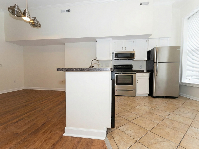 235 King St #1 - Photo 6 of 28