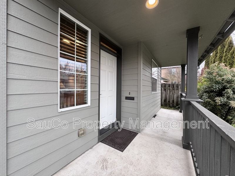 1218 34th Pl - Photo 5 of 35