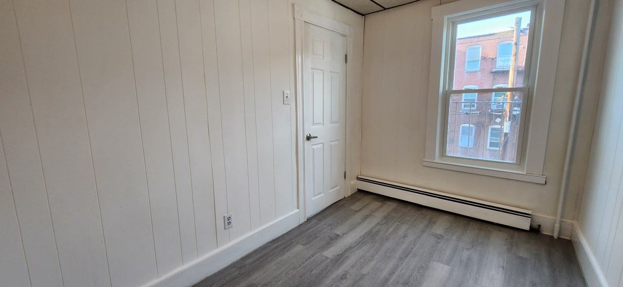 206 Chelsea St #2 - Photo 4 of 12