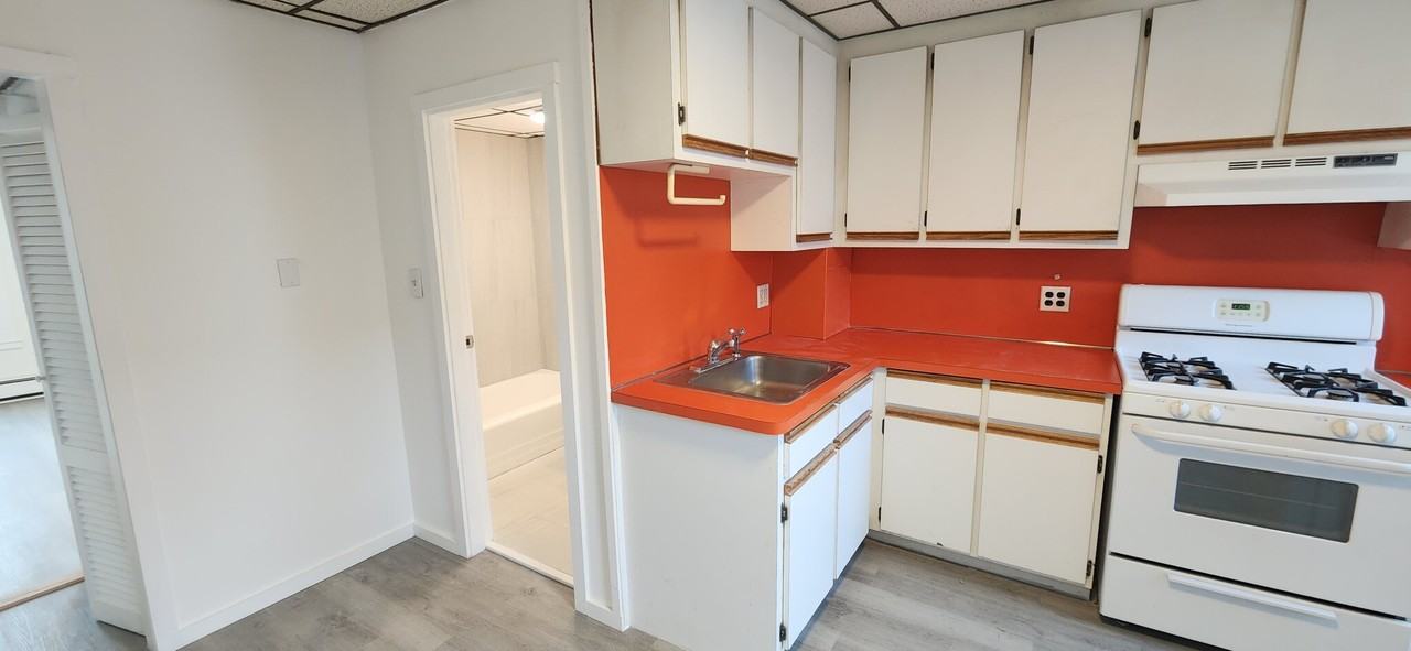 206 Chelsea St #2 - Photo 5 of 12