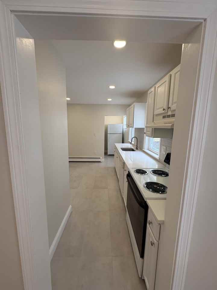 Smith St #1 - Photo 4 of 15