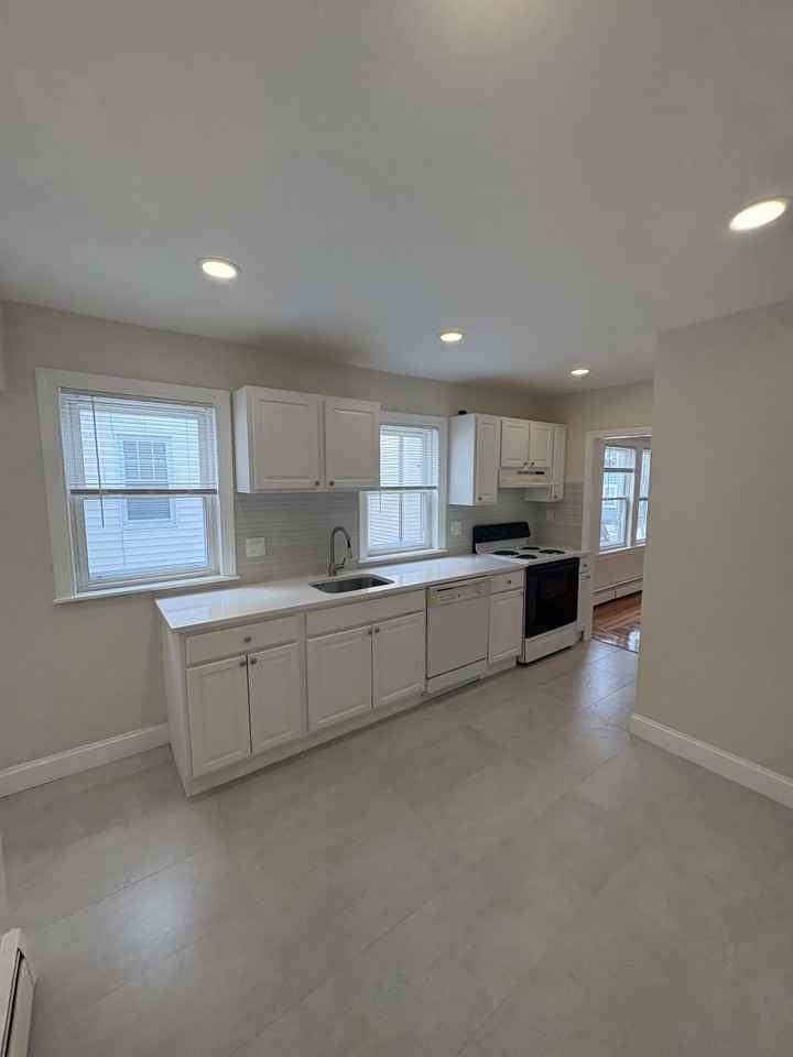 Smith St #1 - Photo 5 of 15