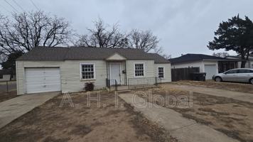 featured image of 4250 Sw 14th Ave