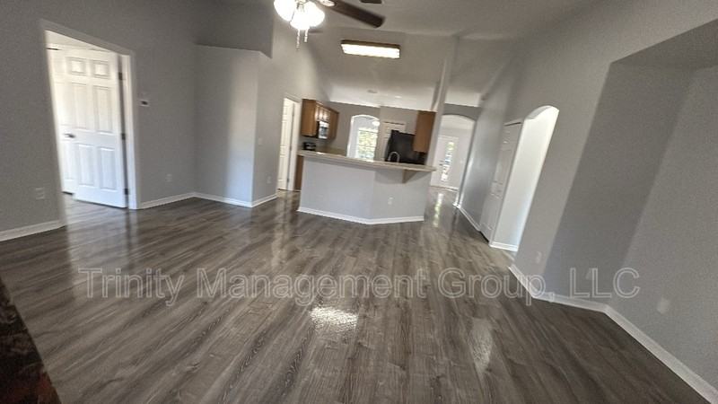 1 Redwood Track Ln - Photo 2 of 10