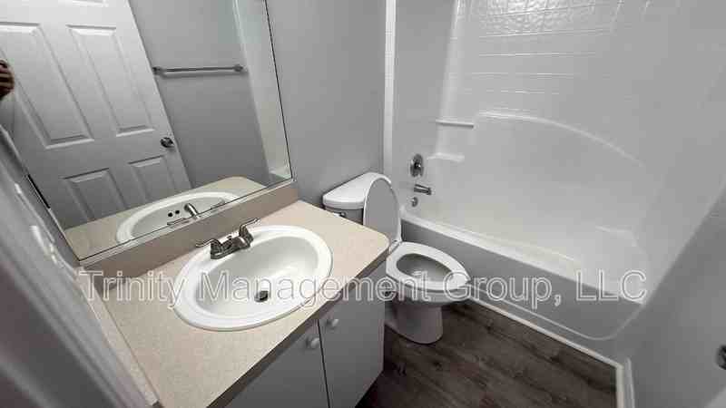 1 Redwood Track Ln - Photo 6 of 10