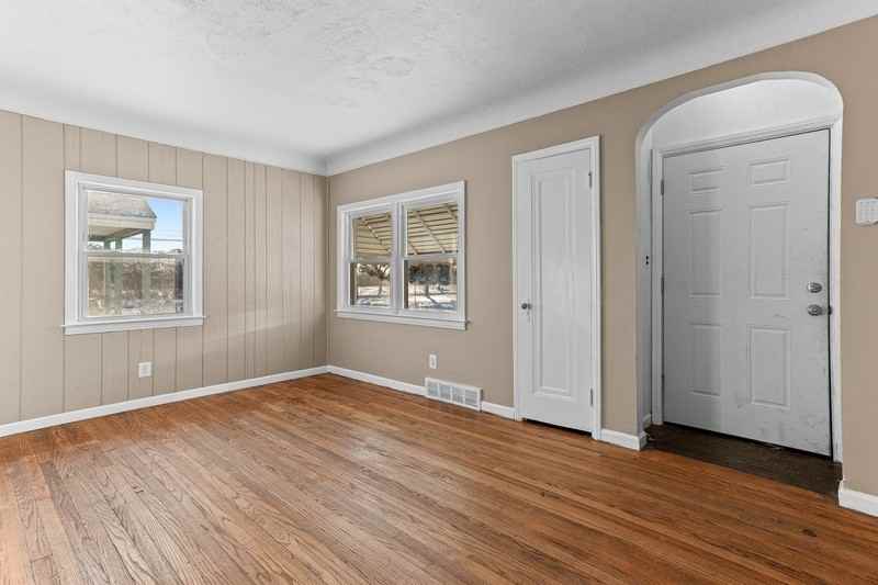 19595 Waldron St - Photo 3 of 26