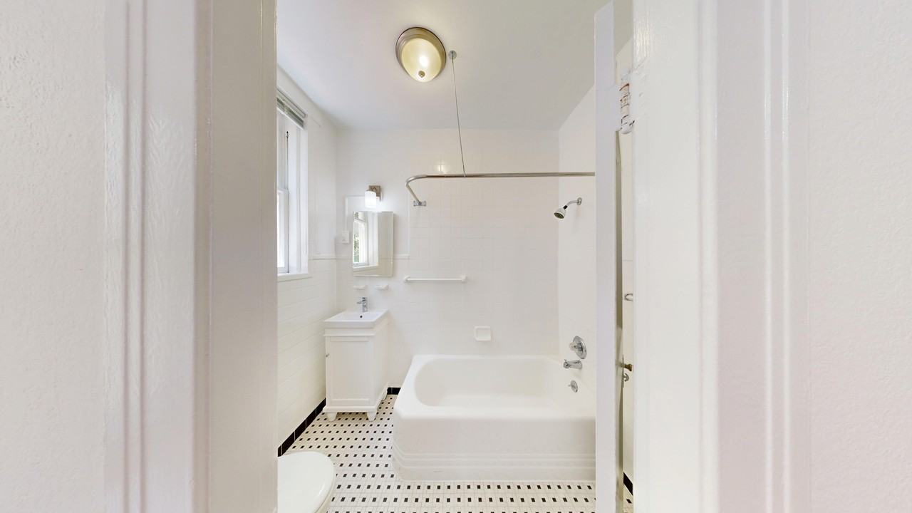 1401 Jones Street - Photo 3 of 13