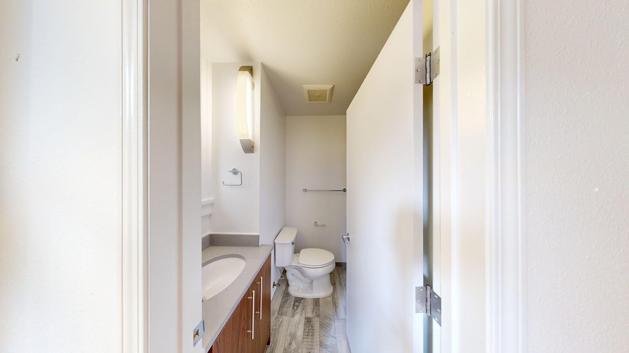 540 Leavenworth Street - Photo 3 of 24