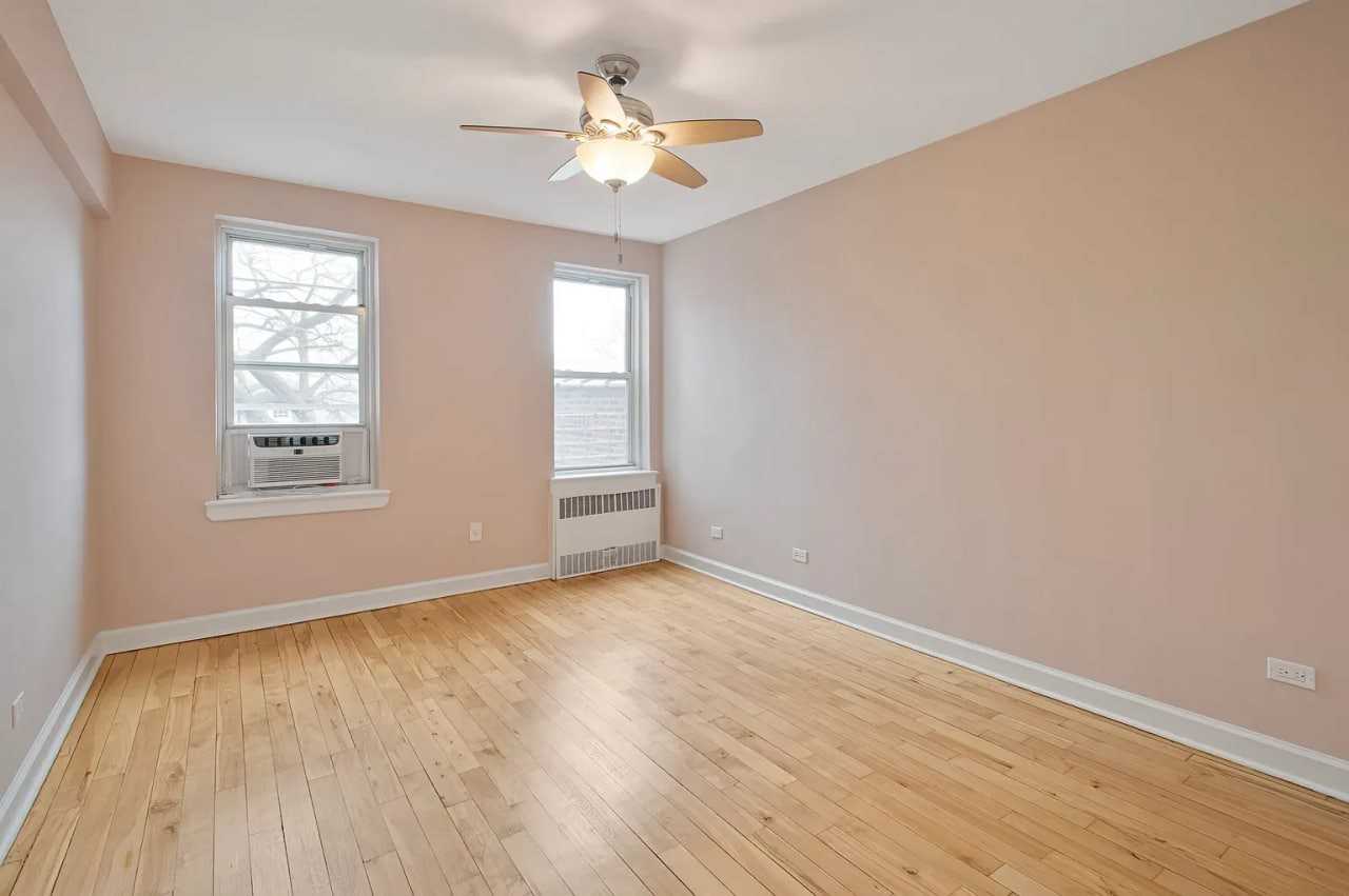 3925 51St St - Photo 4 of 6