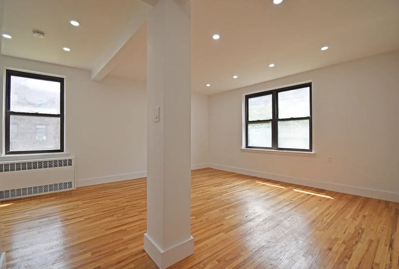 5218 39Th Ave - Photo 2 of 4