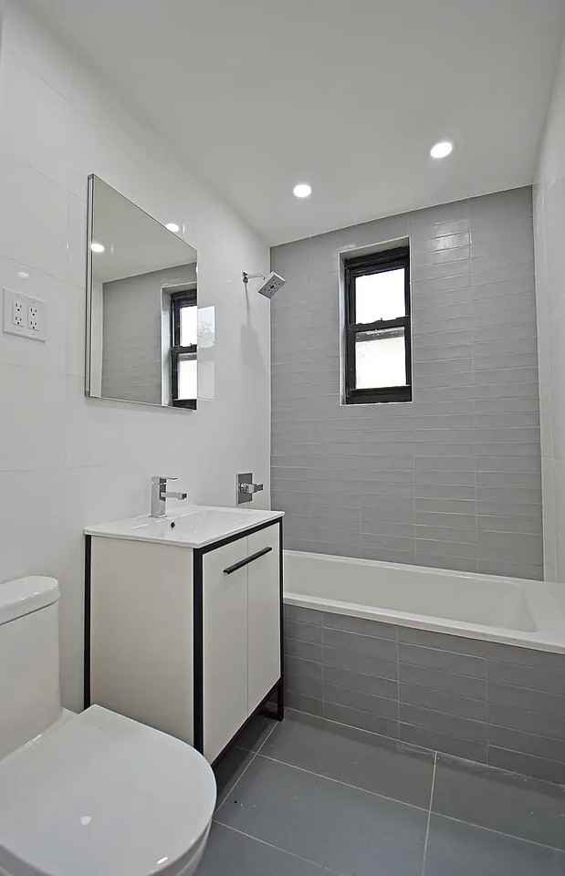 5218 39Th Ave - Photo 4 of 4