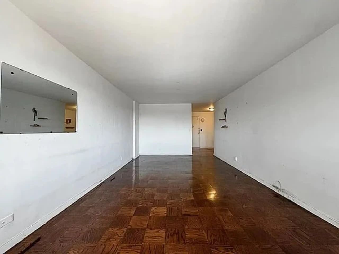 8615 Broadway - Photo 6 of 6