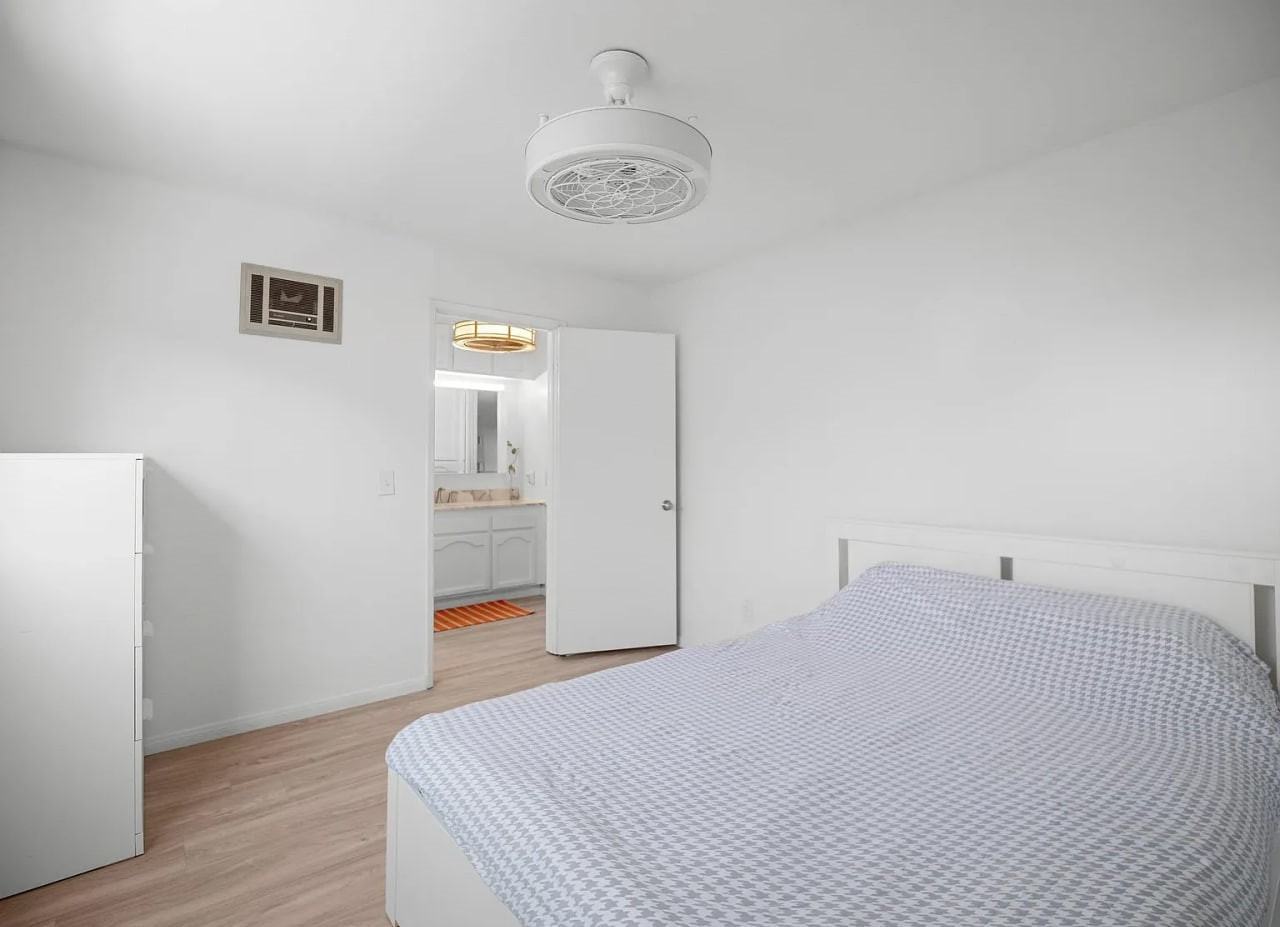 4415 38Th St - Photo 4 of 9