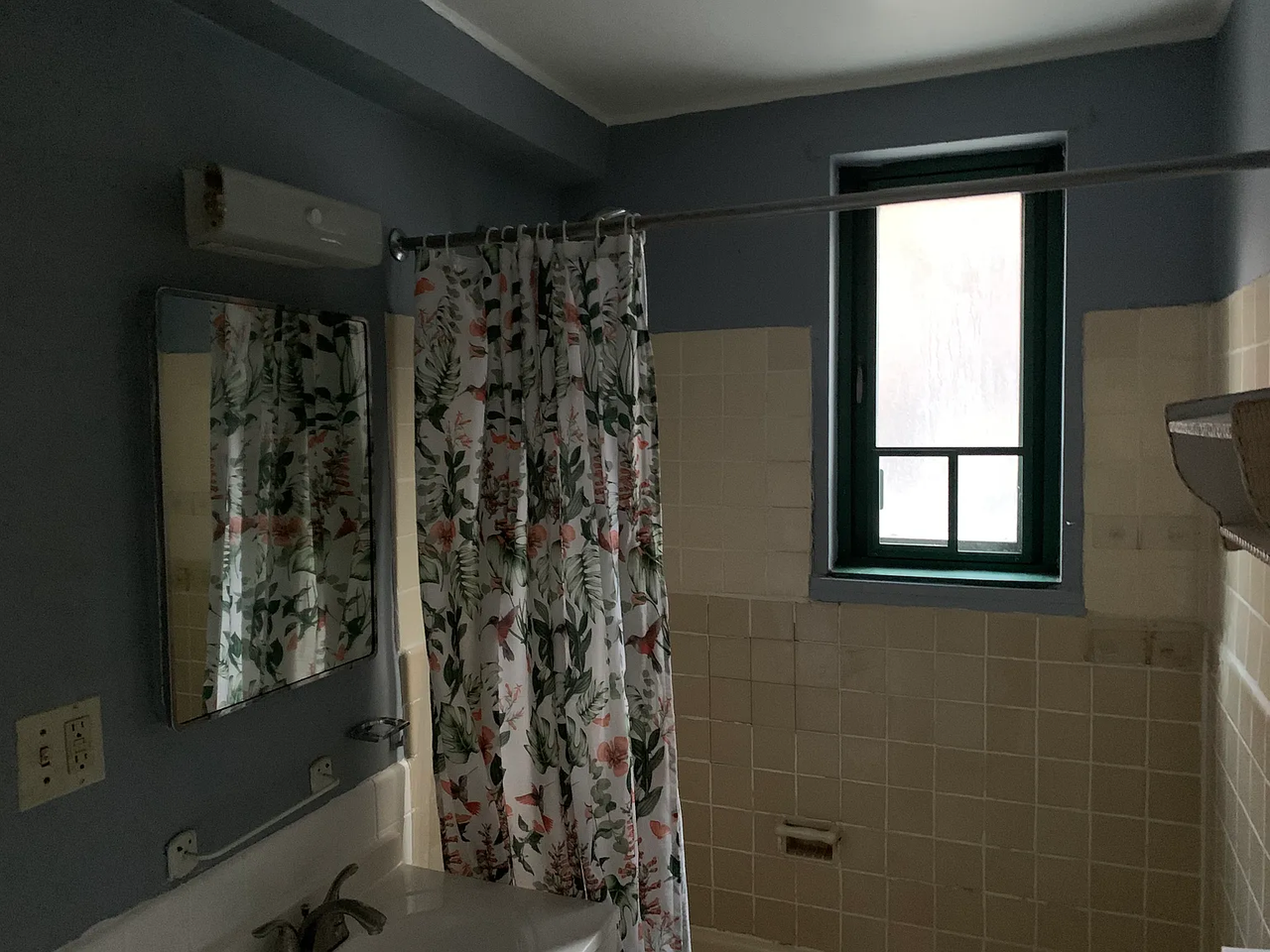 1569 Metropolitan Ave #4B - Photo 2 of 12